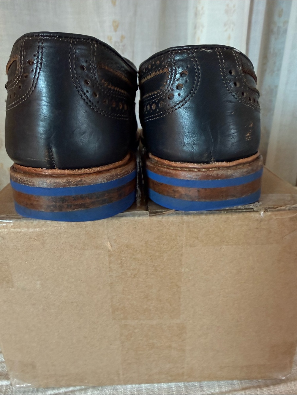 👞 Sleek Black Brogue Oxfords w/ Blue Sole - Size 10.5 D 👞 - Picture 4 of 14